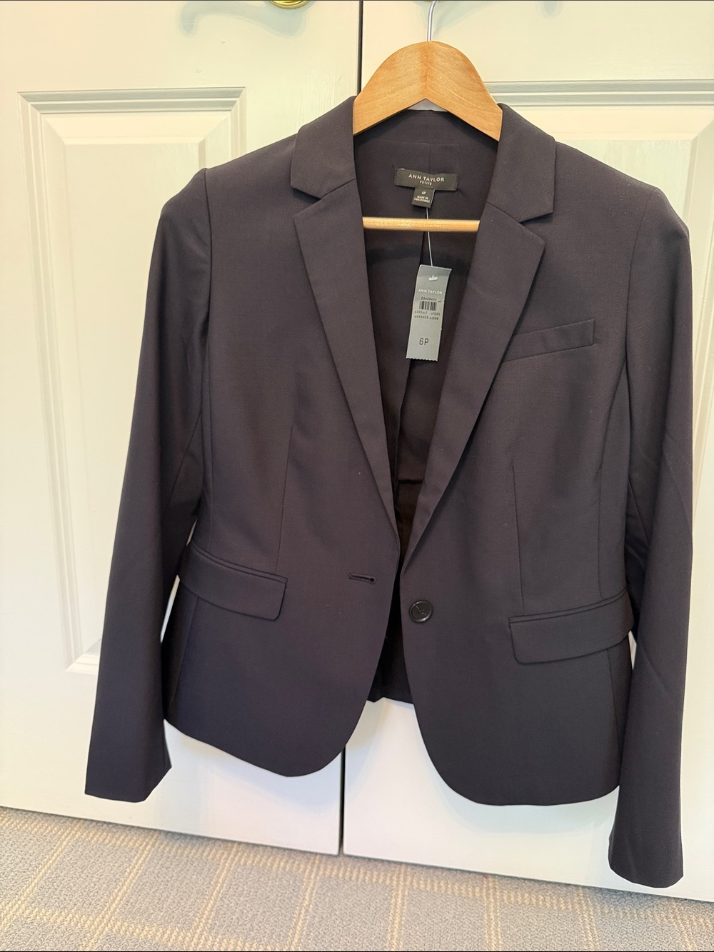Ann Taylor Petite Dark Navy Single-Button Blazer NWT - Picture 3 of 6